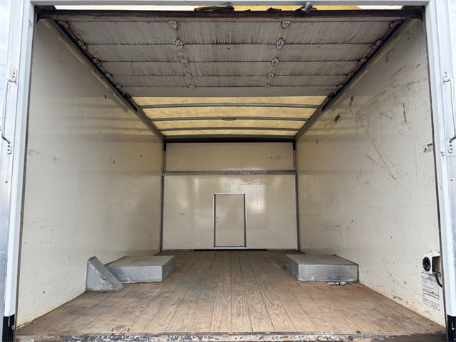 Used 2022 Ford E-350 Cutaway - photo 13