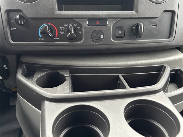 Used 2022 Ford E-350 Cutaway - photo 21
