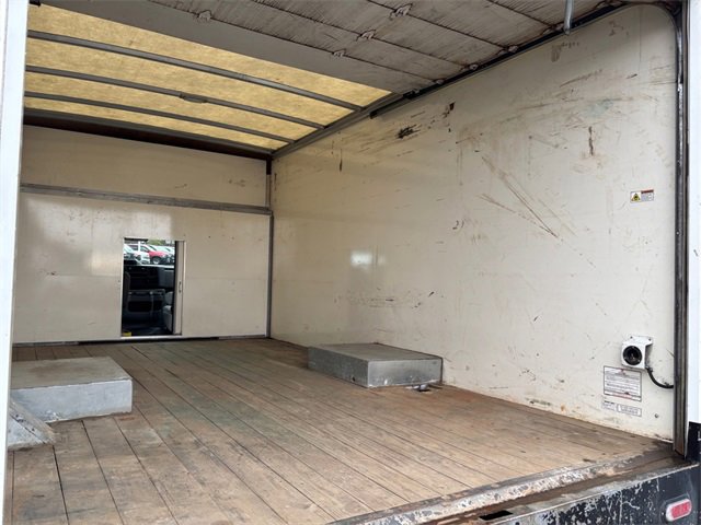Used 2022 Ford E-350 Cutaway - photo 27