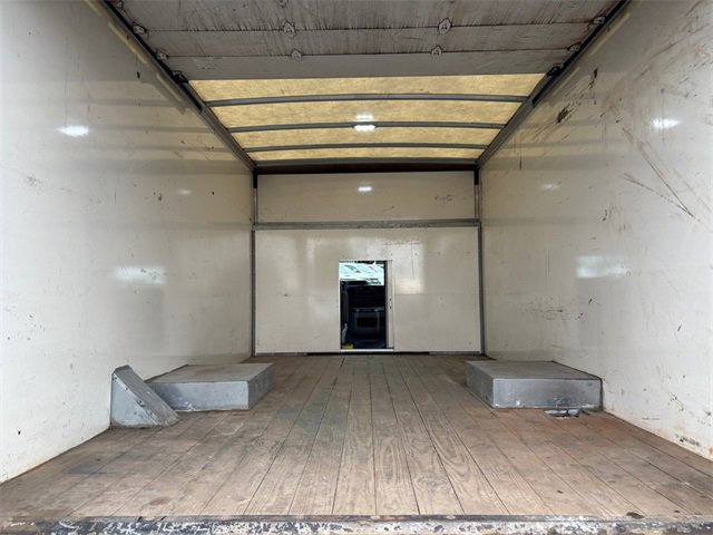 Used 2022 Ford E-350 Cutaway - photo 28