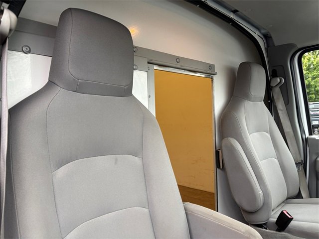 Used 2022 Ford E-350 Cutaway - photo 29