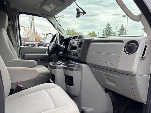 Used 2022 Ford E-350 Cutaway - photo 31
