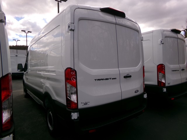 New 2026 Ford Transit 250 Medium Roof Empty Cargo Van - photo 5