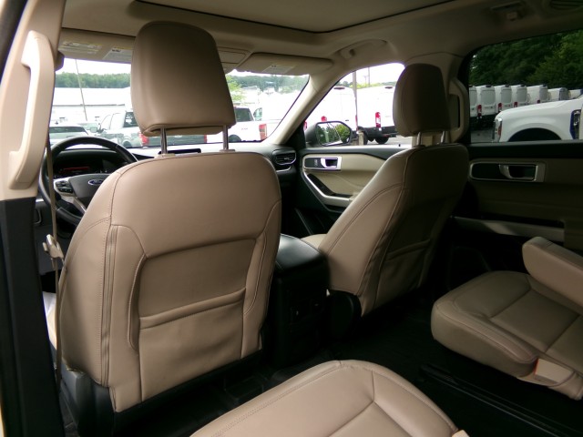 Used 2022 Ford Explorer XLT - photo 16