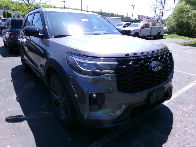 New 2026 Ford Explorer - photo 3