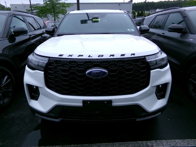New 2026 Ford Explorer - photo 2