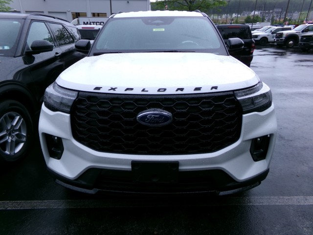 New 2026 Ford Explorer - photo 2