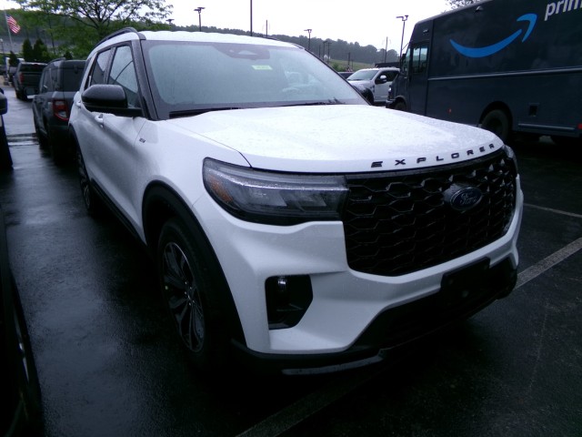 New 2026 Ford Explorer - photo 3