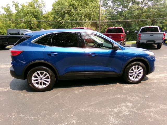 Used 2022 Ford Escape SE - photo 8