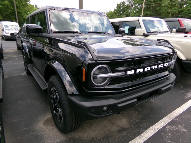 New 2026 Ford Bronco Outer Banks - photo 3