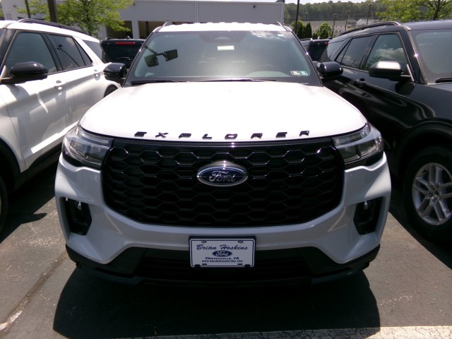 New 2026 Ford Explorer - photo 2
