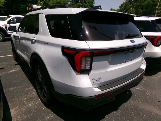 New 2026 Ford Explorer - photo 5