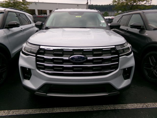 New 2026 Ford Explorer - photo 2