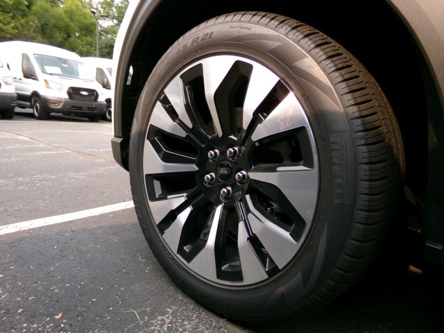 New 2026 Ford Explorer Platinum - photo 6