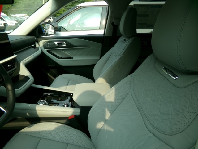 New 2026 Ford Explorer Platinum - photo 7