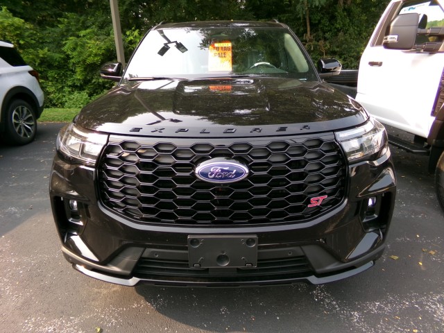 New 2026 Ford Explorer - photo 2