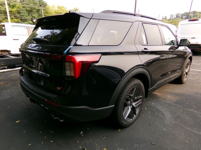 New 2026 Ford Explorer ST - photo 4