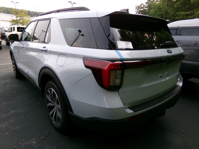 New 2026 Ford Explorer - photo 5