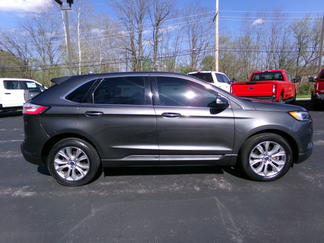 Used 2019 Ford Edge Titanium - photo 9