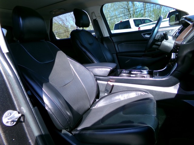Used 2019 Ford Edge Titanium - photo 10