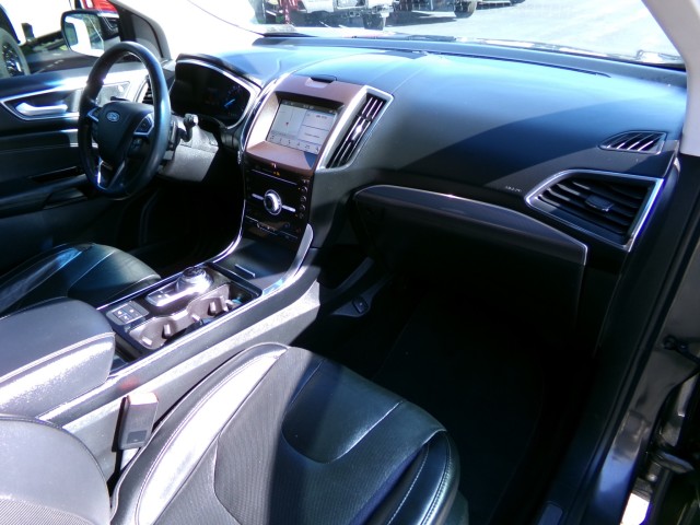Used 2019 Ford Edge Titanium - photo 11