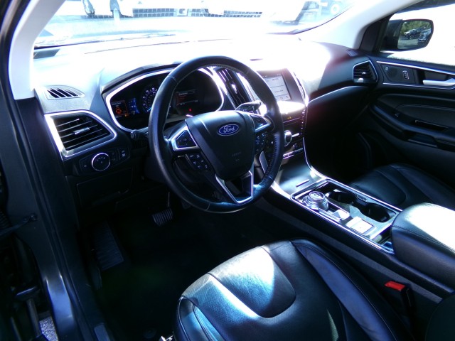 Used 2019 Ford Edge Titanium - photo 13
