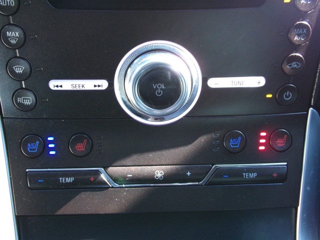 Used 2019 Ford Edge Titanium - photo 22