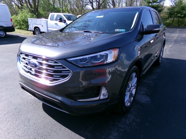 Used 2019 Ford Edge Titanium - photo 3
