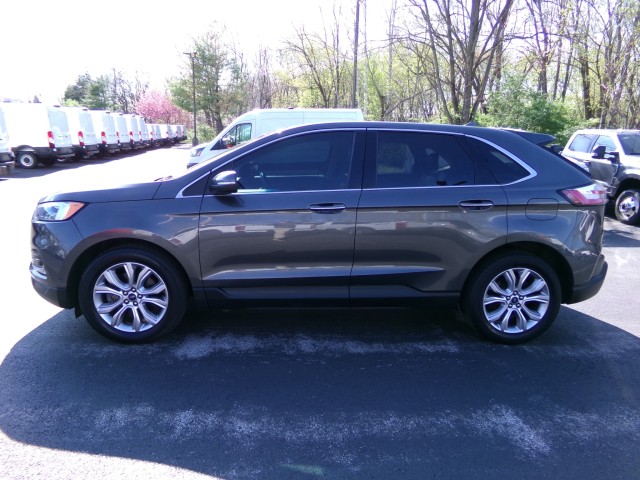 Used 2019 Ford Edge Titanium - photo 5
