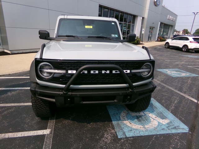 Used 2022 Ford Bronco - photo 2