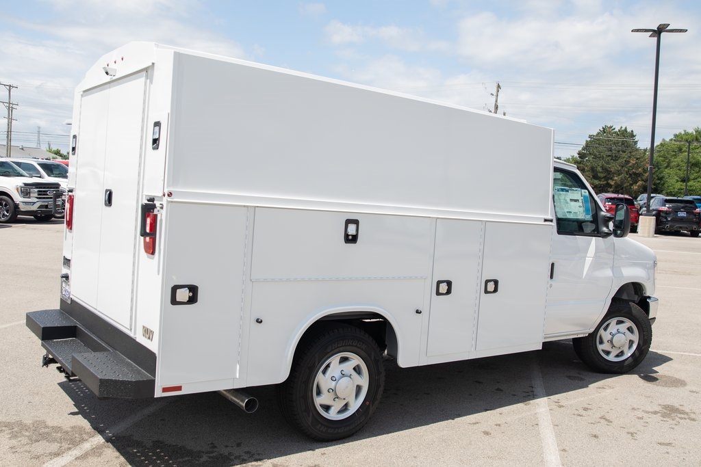 New 2026 Ford E-350 Cutaway - photo 13