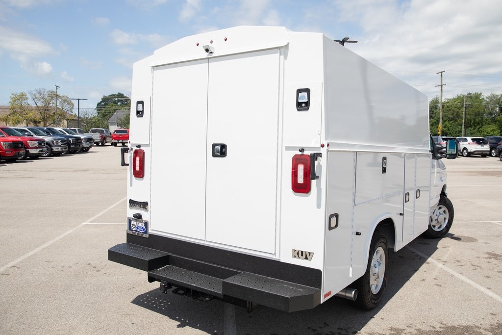 New 2026 Ford E-350 Cutaway - photo 15