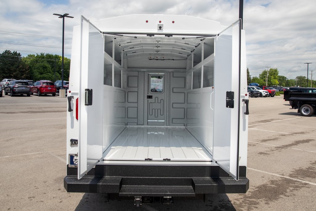 New 2026 Ford E-350 Cutaway - photo 21