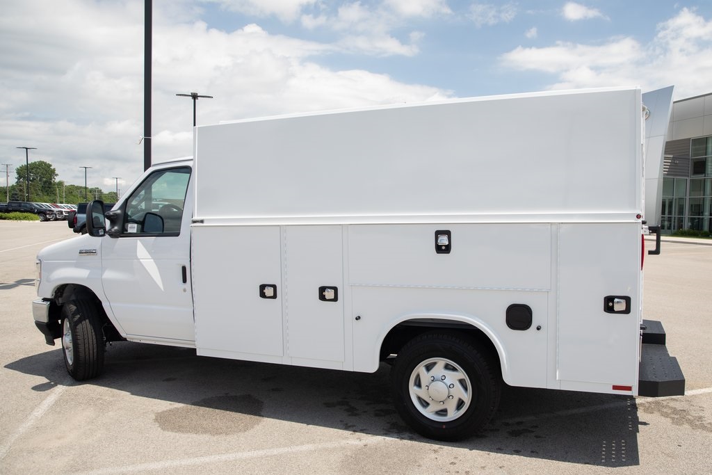 New 2026 Ford E-350 Cutaway - photo 29