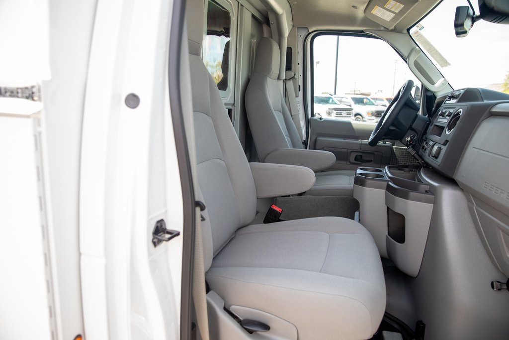 New 2026 Ford E-350 Cutaway - photo 34
