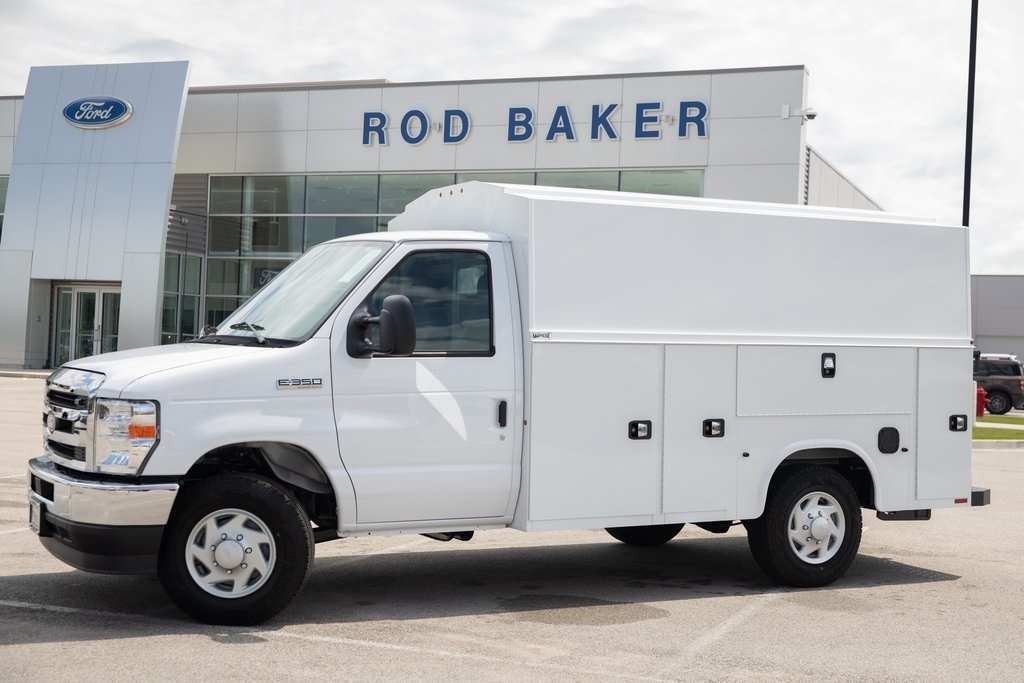 New 2026 Ford E-350 Cutaway - photo 4