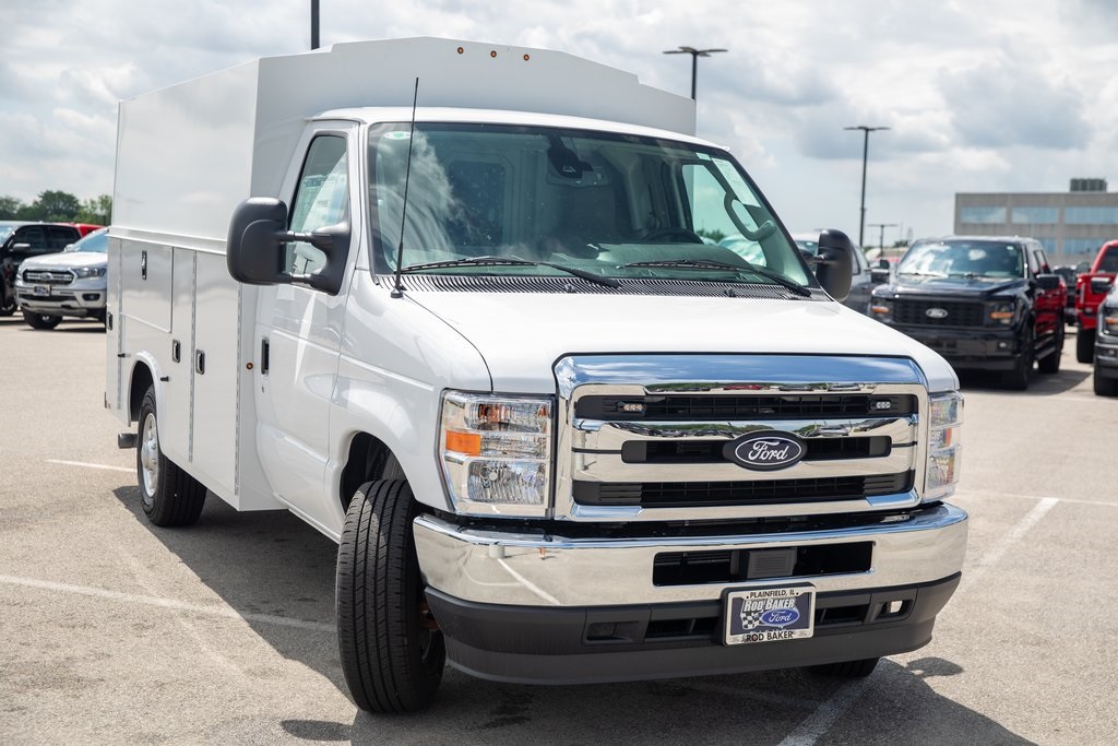 New 2026 Ford E-350 Cutaway - photo 7