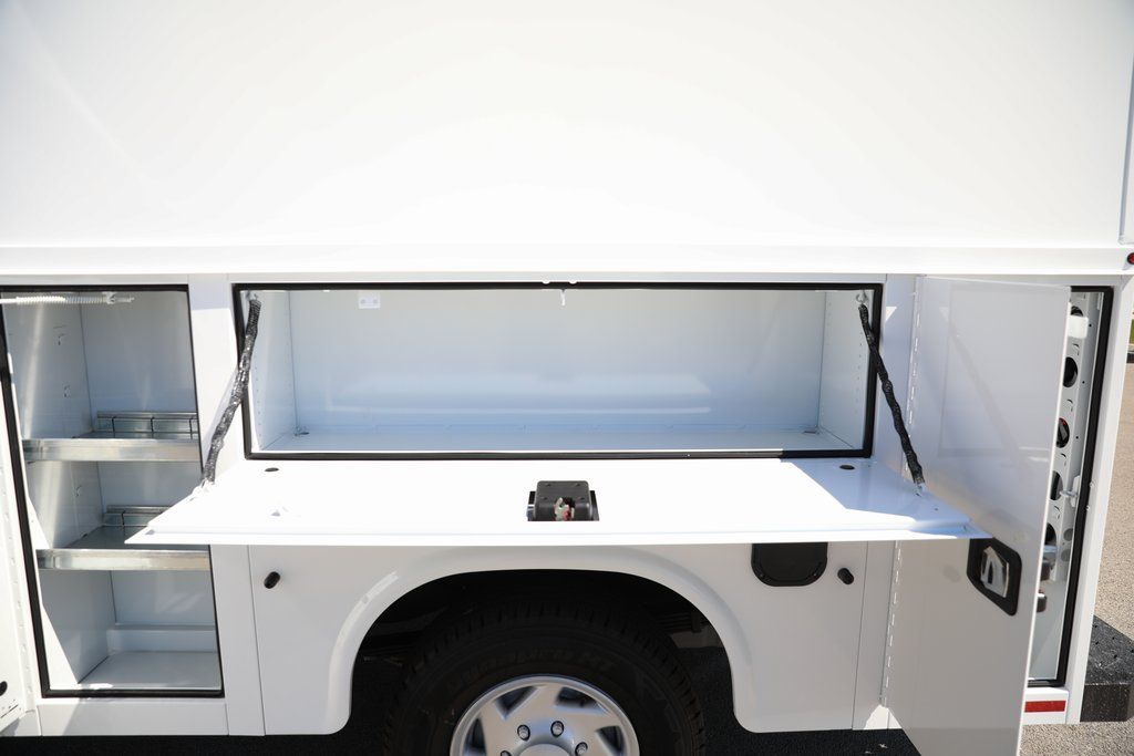 New 2026 Ford E-350 Cutaway - photo 31