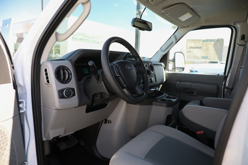 New 2026 Ford E-350 Cutaway - photo 33