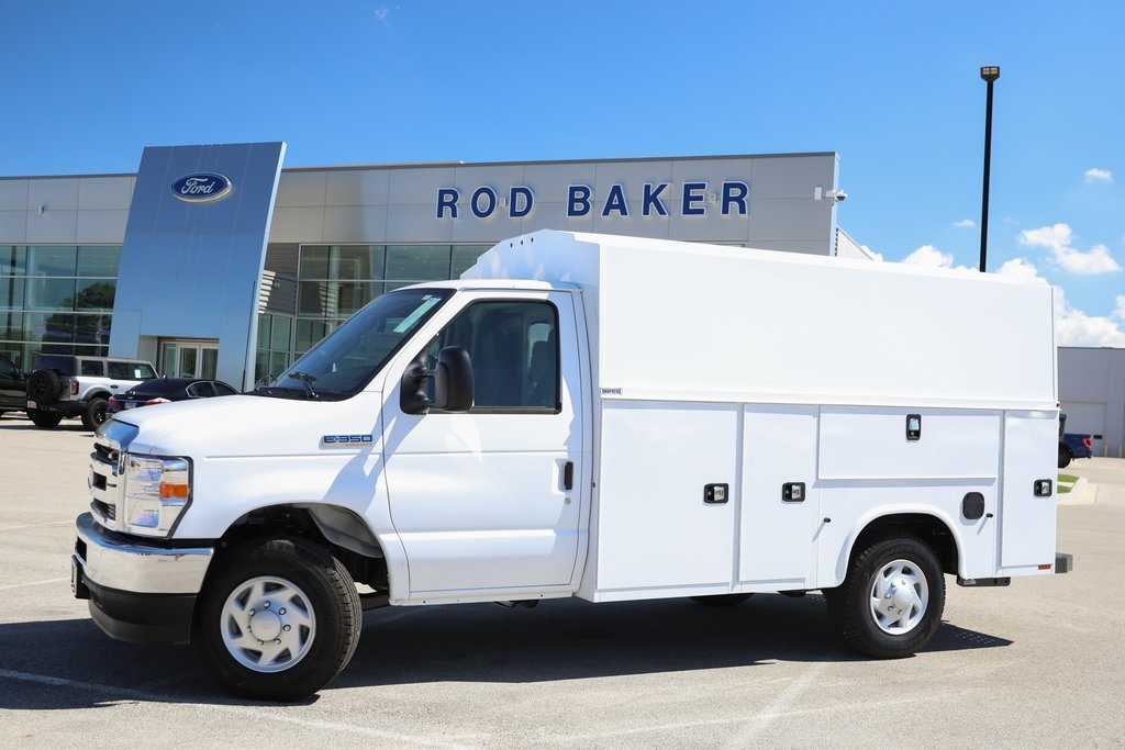 New 2026 Ford E-350 Cutaway - photo 3