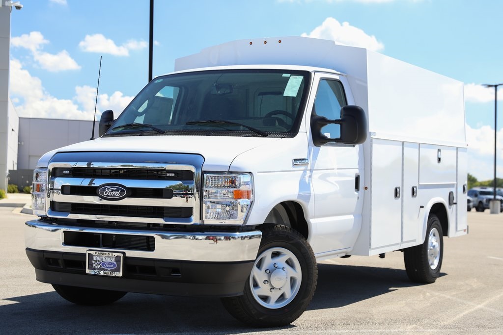 New 2026 Ford E-350 Cutaway - photo 5