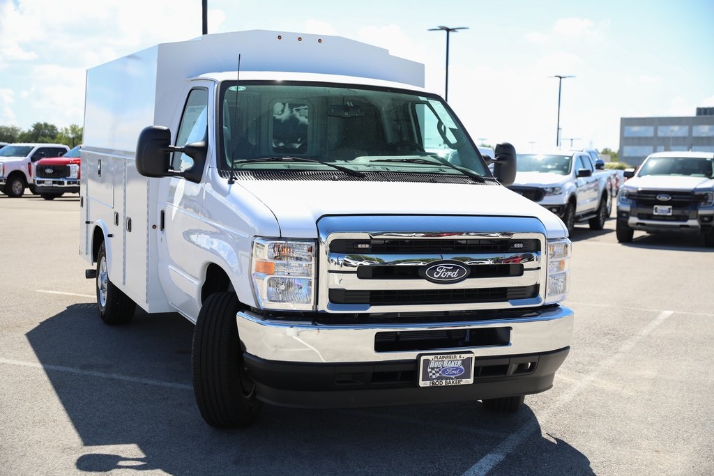 New 2026 Ford E-350 Cutaway - photo 6
