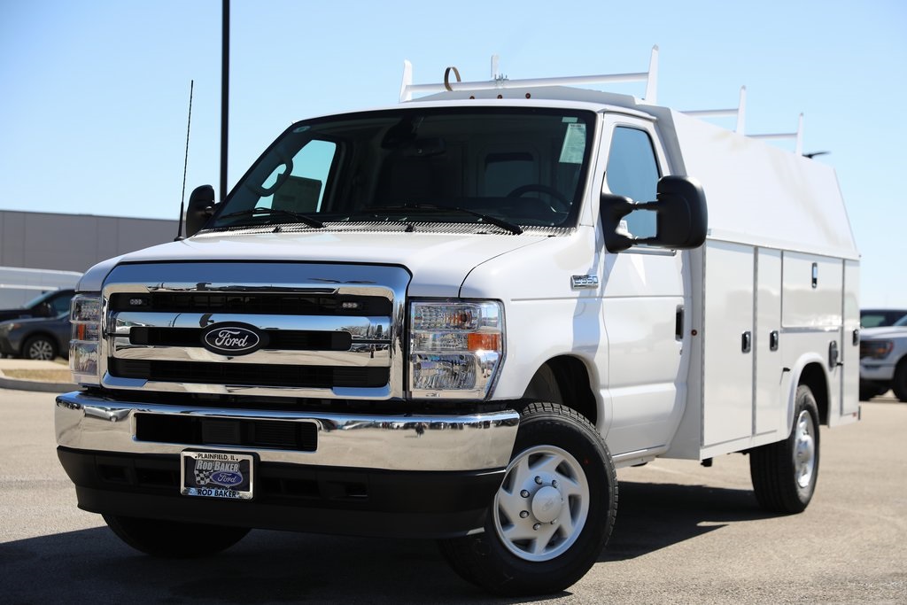 New 2026 Ford E-350 Cutaway - photo 4
