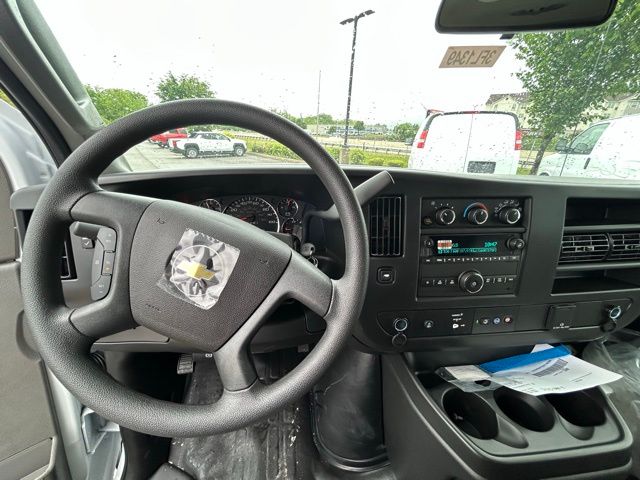 New 2025 Chevrolet Express 2500 Empty Cargo Van - photo 10