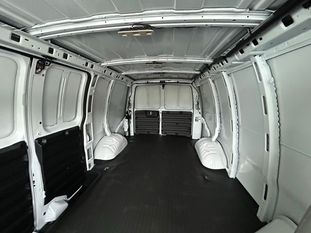 New 2025 Chevrolet Express 2500 Empty Cargo Van - photo 12