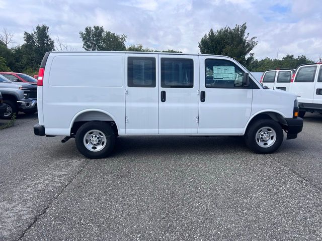 New 2025 Chevrolet Express 2500 Empty Cargo Van - photo 8