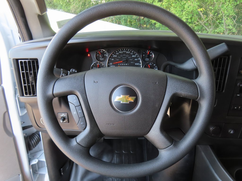 New 2025 Chevrolet Express 2500 Empty Cargo Van - photo 4