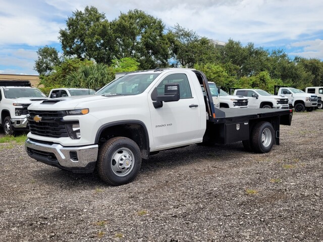 New 2025 Chevrolet Silverado 3500 Regular Cab Cab Chassis - photo 3