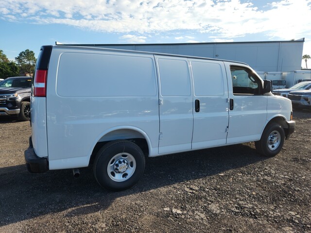 New 2025 Chevrolet Express 2500 Empty Cargo Van - photo 10