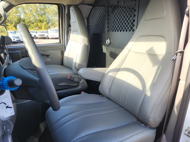 New 2025 Chevrolet Express 2500 Empty Cargo Van - photo 7